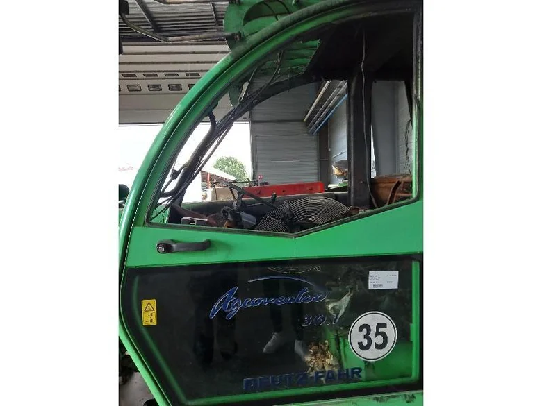 Porte pour DEUTZ FAHR AGROVECTOR 30.7