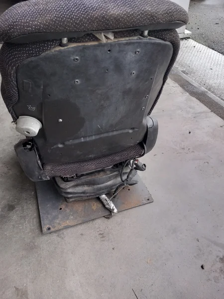 Siège pour KUBOTA M8540 DTH