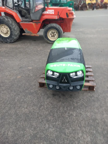 Capó para DEUTZ FAHR 6150