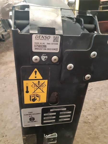 Cooling system for NEW-HOLLAND T7040