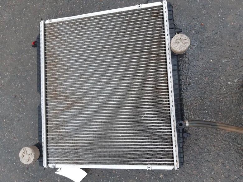 Cooling system for JOHN-DEERE 6120 M