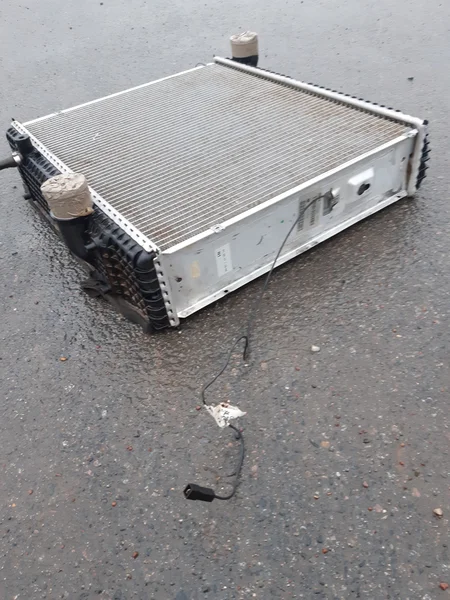 Cooling system for JOHN-DEERE 6120 M