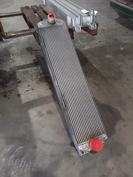 Cooling system for JOHN-DEERE S660