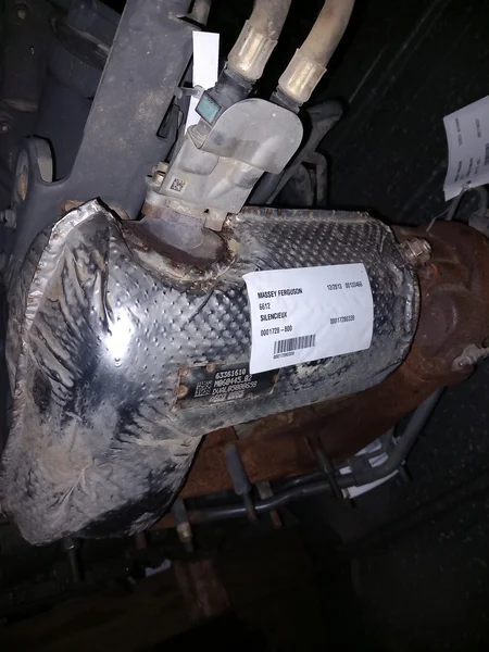 Echappement pour MASSEY FERGUSON 6612