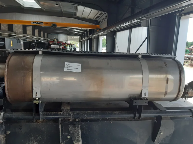 Echappement pour NEW-HOLLAND CX 8080