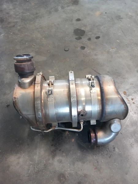 Echappement pour JOHN-DEERE 6155 R