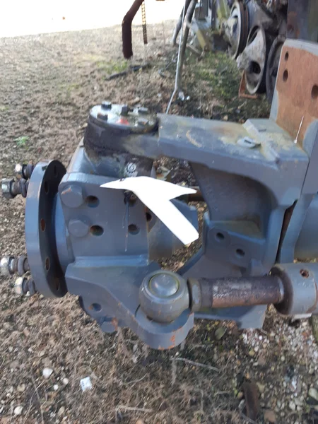 Fusée et porte fusée pour CLAAS LEXION 600