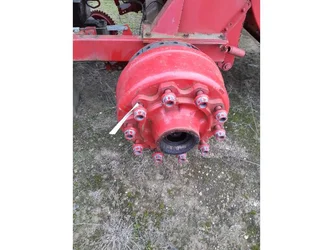 Moyeu de roue pour MASSEY FERGUSON 187