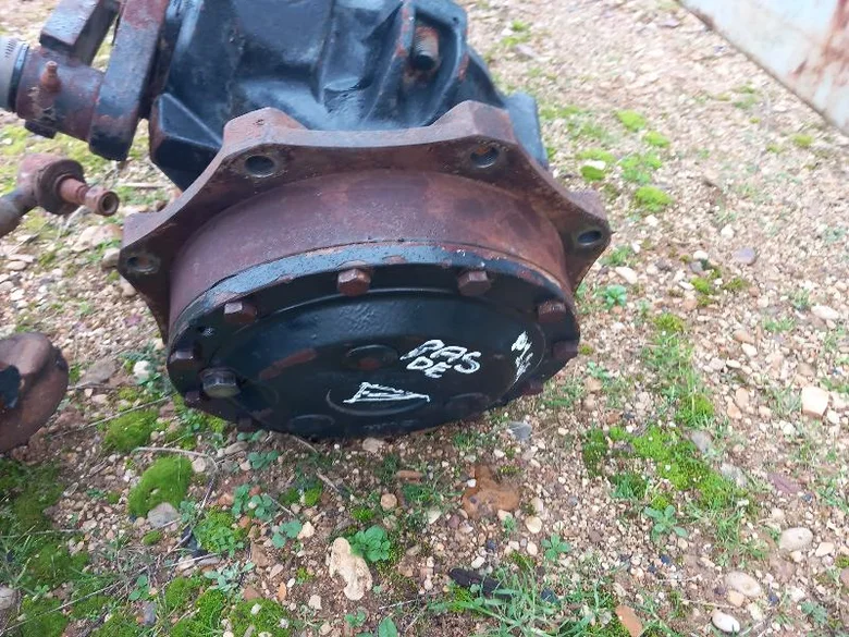 Wheel hub for NEW-HOLLAND TM 140