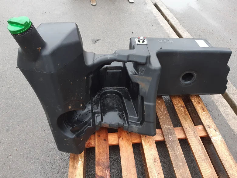 Réservoir à gazole pour JOHN-DEERE 6120 M