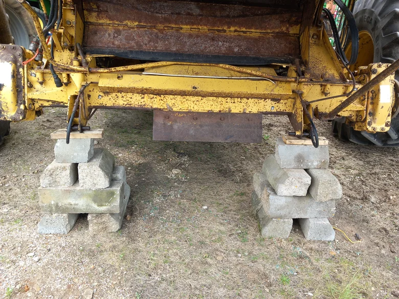 Front axle for NEW-HOLLAND TX 66