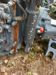 Vérin additionnel pour VALTRA A104