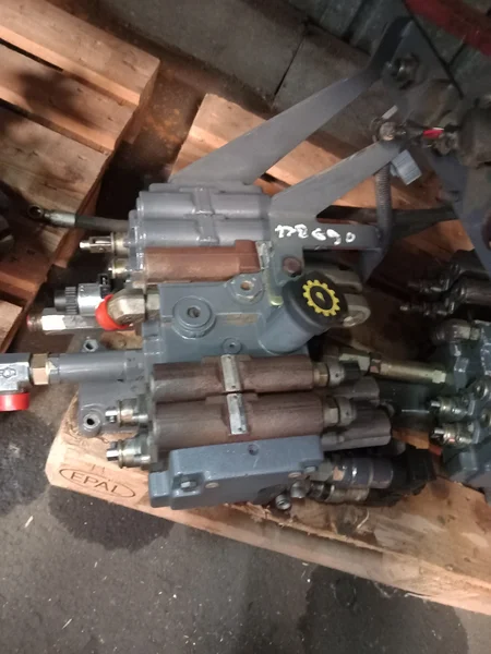 Distributeur hydraulique pour NEW-HOLLAND TM 135
