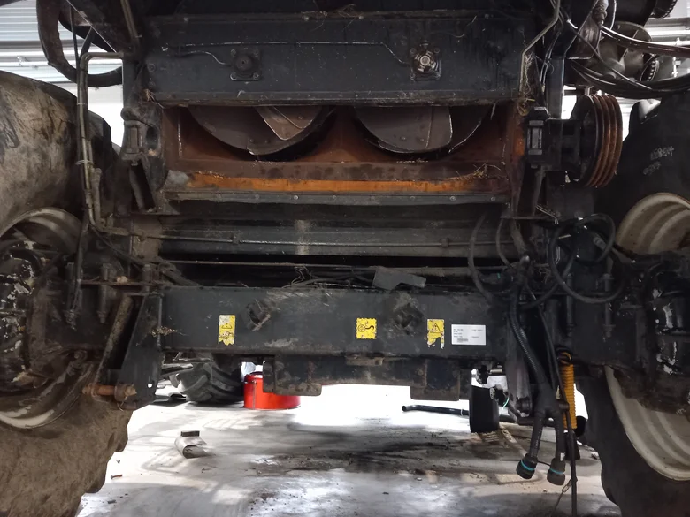 Essieu avant pour NEW-HOLLAND CR 980