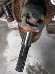 Arbre de roue pour NEW-HOLLAND TM 135