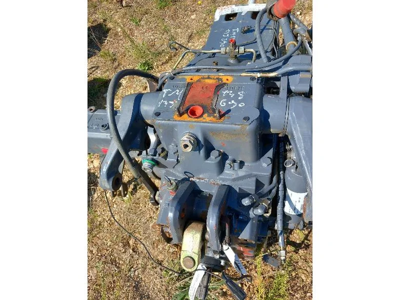 Rear axle housing for NEW-HOLLAND TM 135