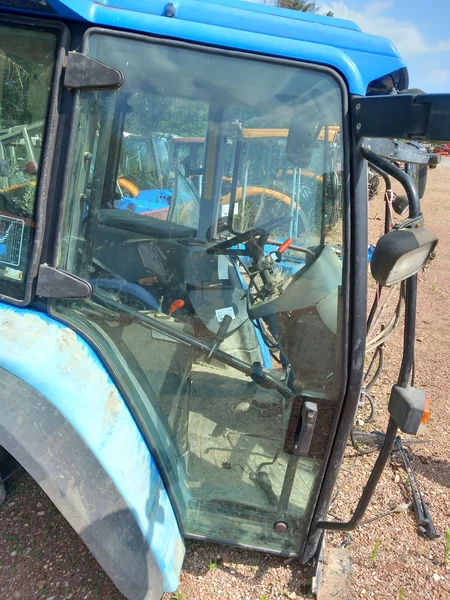 Porte pour NEW-HOLLAND TM 135