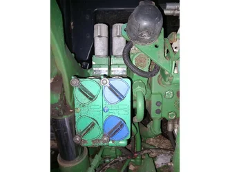 Distributeur hydraulique pour JOHN-DEERE 6115 R