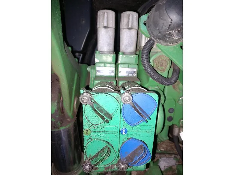 Hydraulic distributor for JOHN-DEERE 6115 R