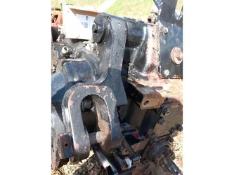 Relevage avant pour MASSEY FERGUSON 6455