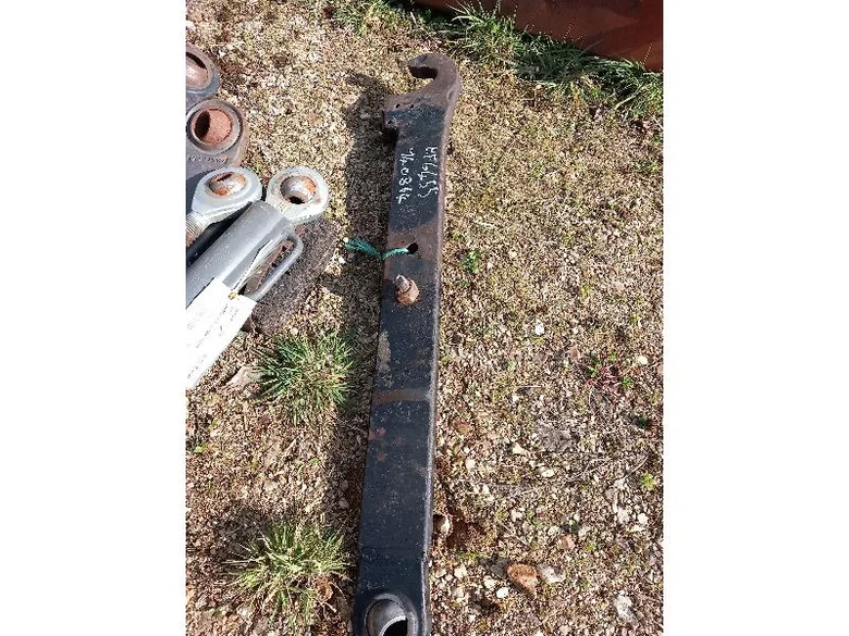 Bras inférieur pour MASSEY FERGUSON 6455
