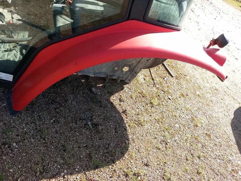 Aile pour MASSEY FERGUSON 6455