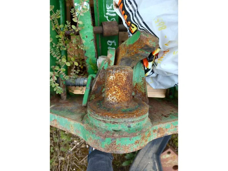 Attelage pour JOHN-DEERE 6115 R