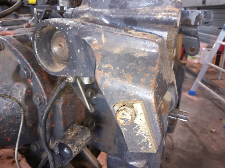Relevage avant pour MCCORMICK MTX 120