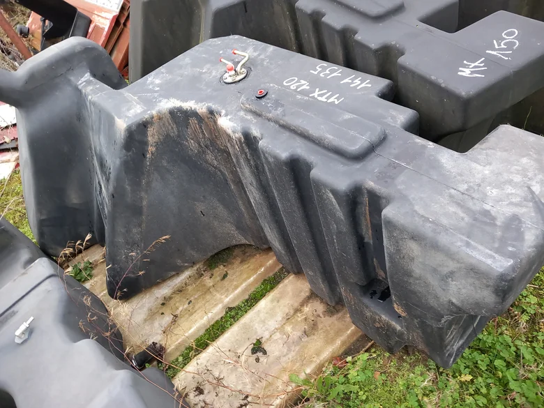 Diesel fuel tank for MCCORMICK MTX 120