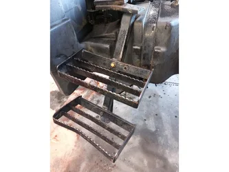 Marche pied pour NEW-HOLLAND T5050