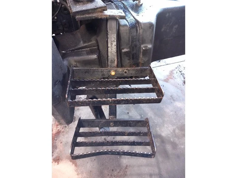 Step for NEW-HOLLAND T5050