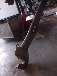 Bras inférieur pour CLAAS AXION 840