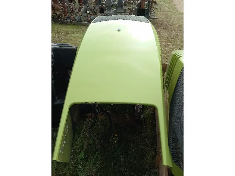 Capot pour CLAAS AXION 840