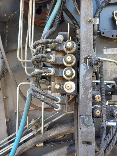 Distributeur hydraulique pour CLAAS LEXION 540
