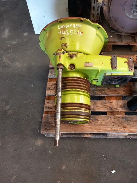 Sortie moteur pour CLAAS LEXION 450