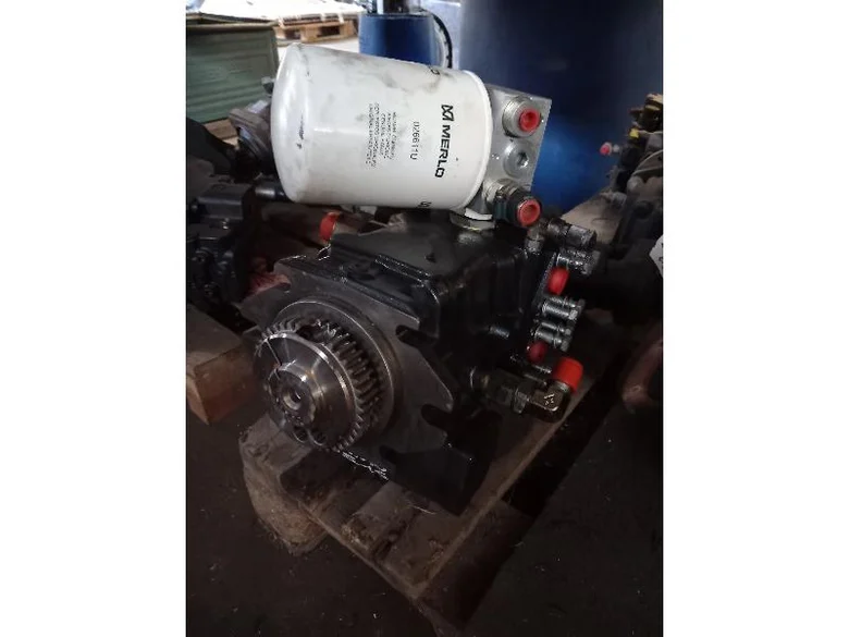Hydraulique pour MERLO P38.10