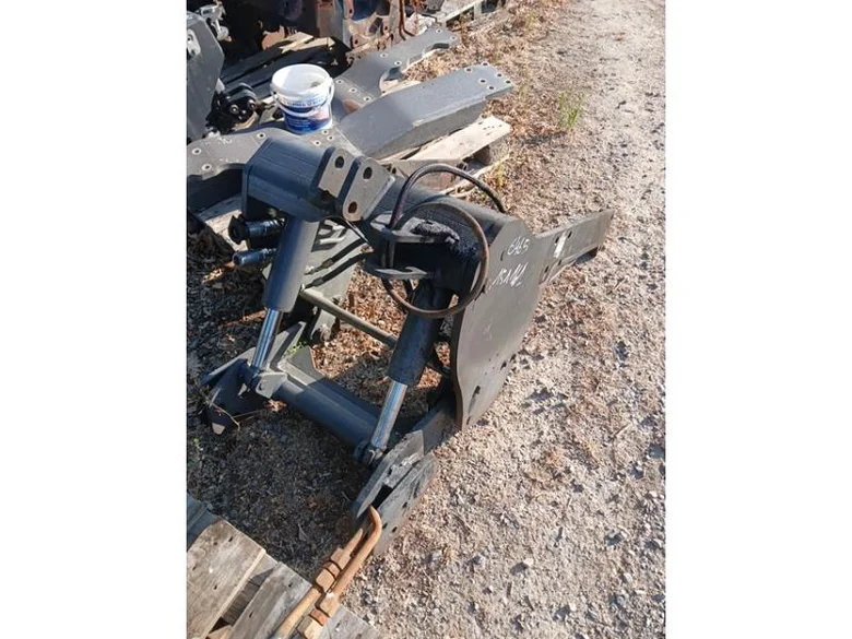 Relevage avant pour MASSEY FERGUSON 6445
