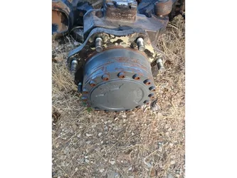 Moyeu de roue pour MASSEY FERGUSON 6445