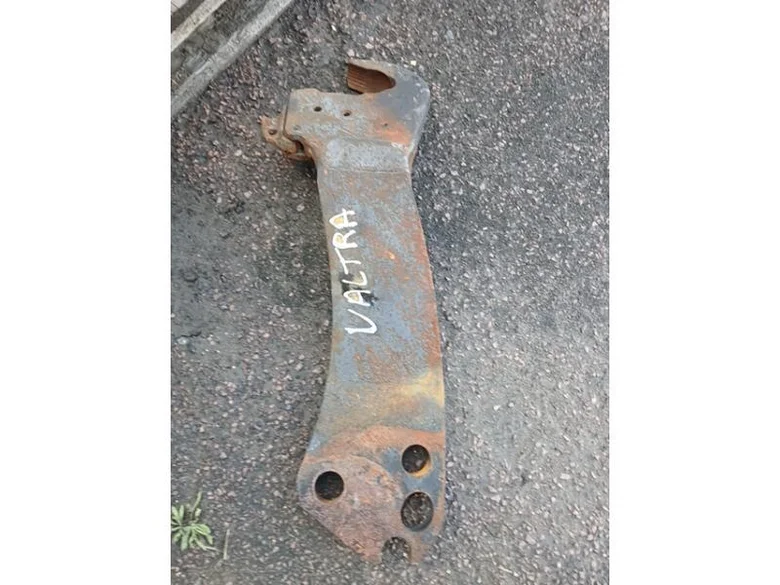 Lower lift arm for VALTRA N134
