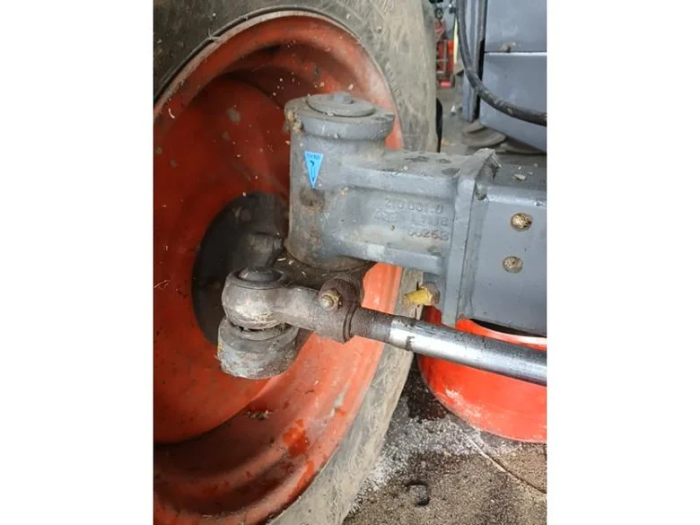 Spindle and Spindle Carrier for CLAAS LEXION 440