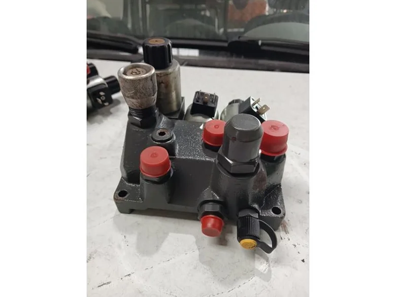Hydraulique pour CLAAS LEXION 440