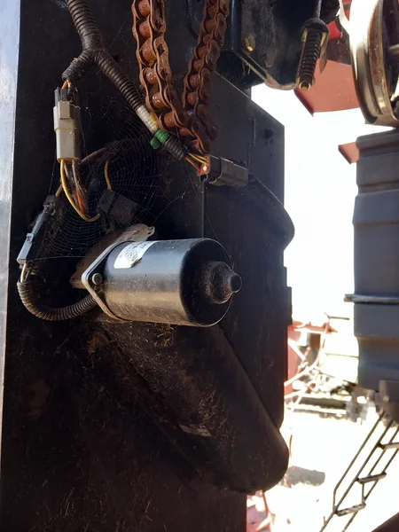 Sensor and contactor for CASE IH AXIAL-FLOW 8010