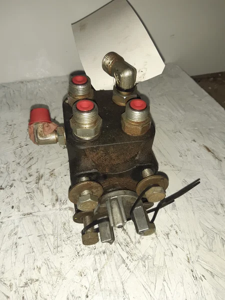 Hydraulique pour JOHN-DEERE 6140 M