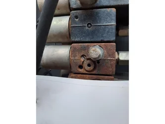 Distributeur hydraulique pour MASSEY FERGUSON 7270