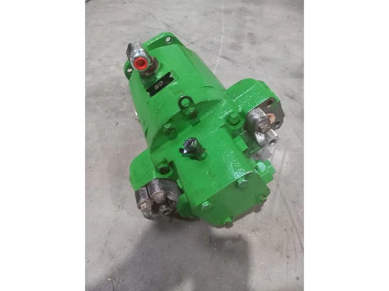 Hydrostatic motor for JOHN-DEERE S660