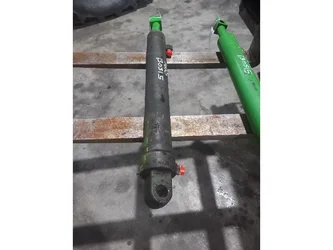 Vérin pour JOHN-DEERE S660