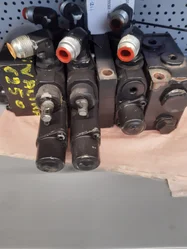 Distributeur hydraulique pour VALTRA 6250