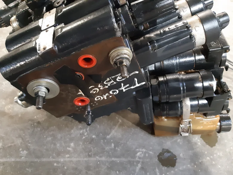 Distributeur hydraulique pour NEW-HOLLAND T7040