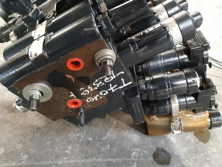 Distributeur hydraulique pour NEW-HOLLAND T7040