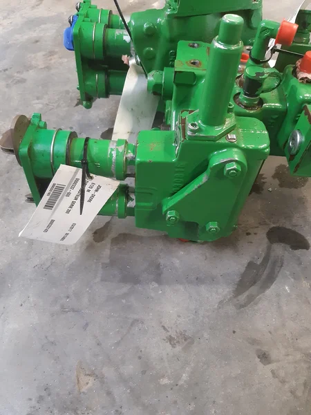 Hydraulic distributor for JOHN-DEERE 6120 M